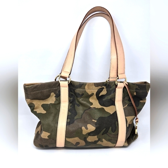 MICHAEL KORS CAMOUFLAGE SHOULDER BAG PURSE CAMO SOFT LEATHER GOLD INTERIOR WOMEN - Picture 1 of 16